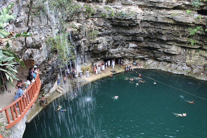 Private Tour Chichén Itzá from Playa del Carmen - Lunch and the Open Bar on the Van: Small Detail, Big Comfort