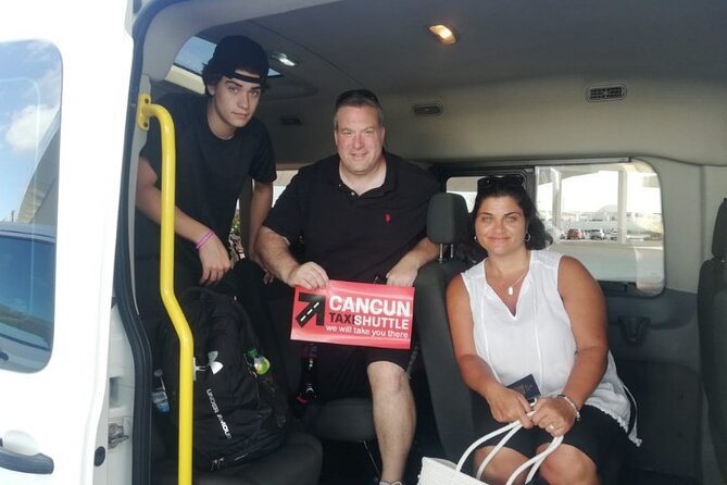 Private Transfer from Playa del Carmen to Cancun Airport - Timing: one hour is helpful, but your flight needs more buffer