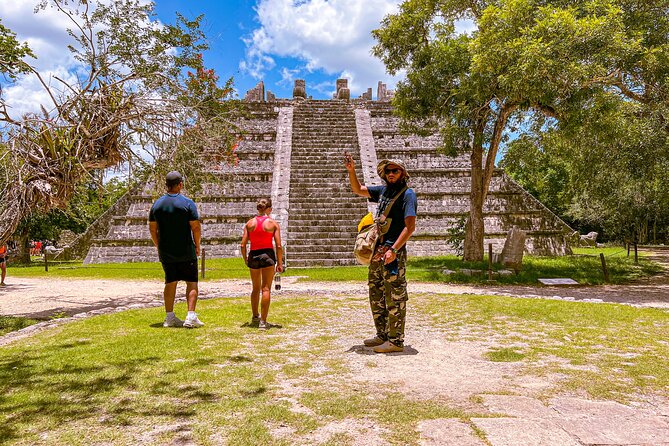 Private World Wonder Discovery Tour in Chichen Itza, Cenote and Valladolid - Chichen Itza: what a guided walk changes