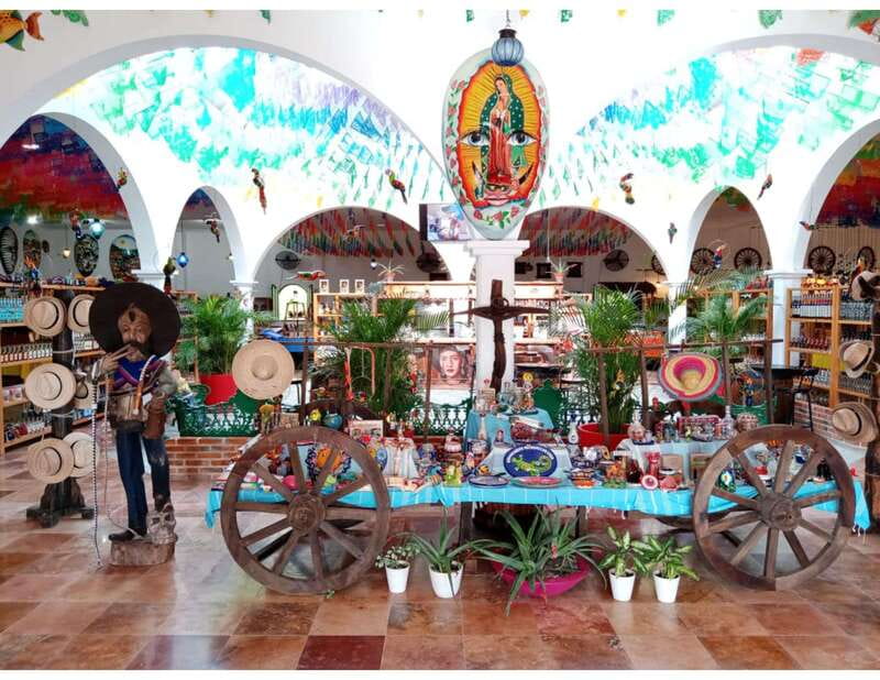 Puerto Morelos: Shopping Tour & Cenote La Noria - Key Things You’ll Notice