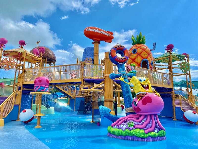 Riviera Maya: Aqua Nick Park - Splash Bites - Crowds, loungers, and the line reality
