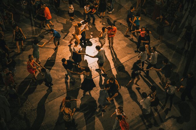 Salsa Class,Mezcalita Workshop & Mexican Dinner - Salsa class with Léo and José: steps you can actually use
