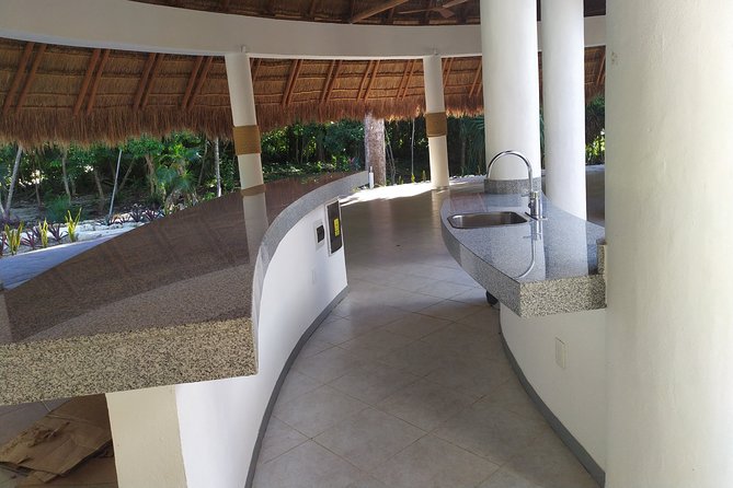 Salsa Classes Tulum and Bachata - Getting the Most Out of the Class (Without Overthinking)