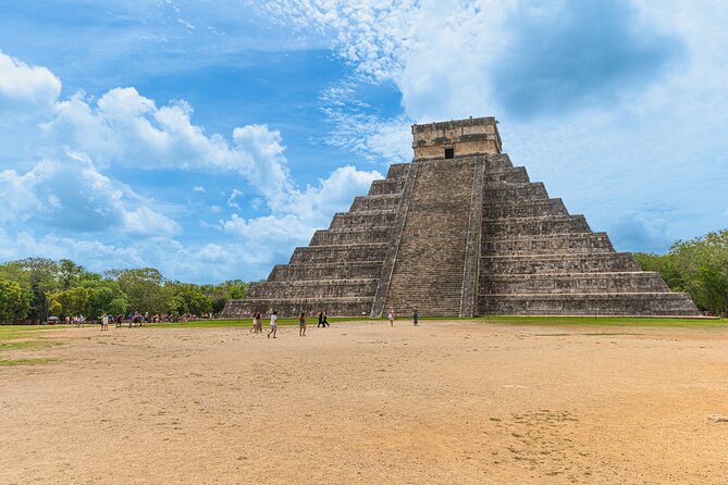 Small group tour to Chichen Itza early access + Cenote + Coba - Chichén Itzá on early access: guided sights plus 45 minutes to roam