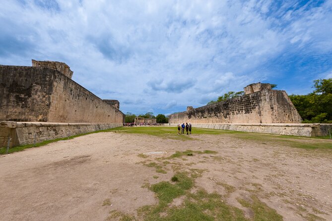 Small group tour to Chichen Itza early access + Cenote + Ekbalam - Ek Balam: jungle ruins and the Acropolis climb