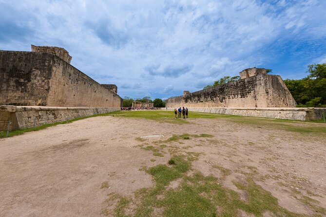 Small Group with early access to Chichen Itza, Ekbalam and Cenote - Guides Like Miguel and Rodrigo: What You Can Expect From the Human Touch