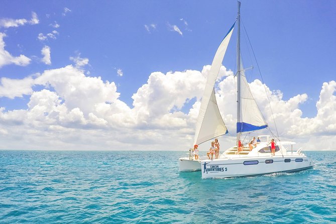 Snorkeling in Isla Mujeres, Luxury Sailing- PRIVILEGE - Key things you’ll notice on this Privilege sailing day