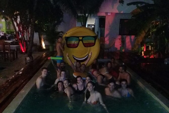 Social Pubcrawl Barcrawl Tulum - Meeting the Group and Staying With the Plan