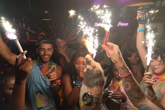 Social PubCrawl Playa del Carmen - Stop 3: Santino Playa Two-Story Club Plus a Free Shot Before Entry