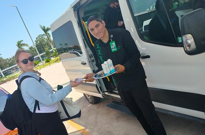 Tulum Airport Transportation to your destiny in Private Minibus - Timing Tips: How to Make the Pickup Go Smoothly