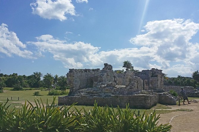 Tulum and Coba with Cenote Swim and Lunch from Cancun - Guides, Group Size, and the Experience Quality Swing