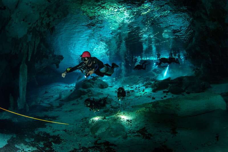 Tulum : Dos Ojos cenote 2 scuba dives (certified divers) - First 40 Minutes in the Limestone Cathedral