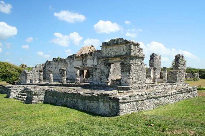 Tulum Mayan Ruins GPS Self-Guided Walking Audio Tour - Plataforma Funeraria: death rites and a detail you can actually look for