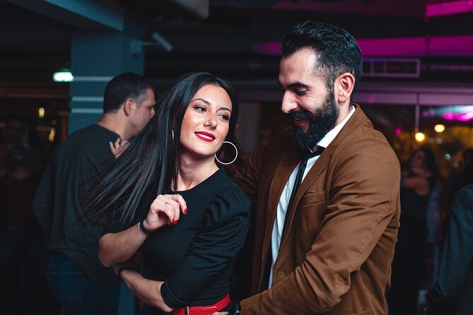 Tulum Salsa Lovers Dance Experience - Social side: meeting dance lovers fast in a guided group