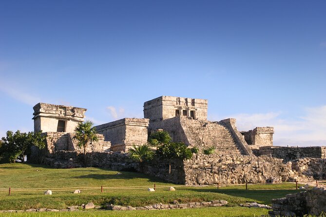Visit to Tulúm, COBA and a Cenote, with lunch included. - Tulum, Coba, and a cenote: what the day feels like