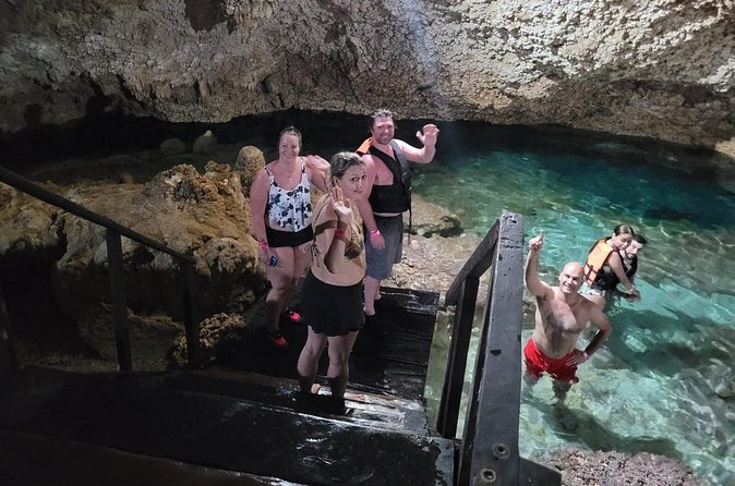 Visit to Tulúm, COBA and a Cenote, with lunch included. - Stop 5: Quinta Avenida in Playa del Carmen, when it happens